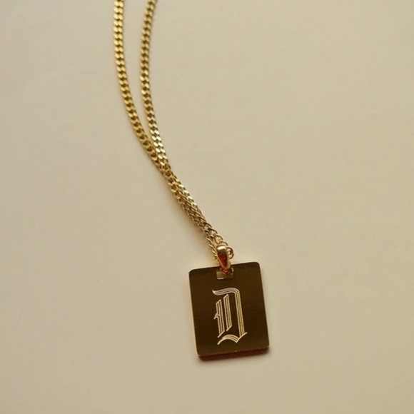 18k Gold Plated Engraved Initial Pendant Necklace - Picture 6 of 8